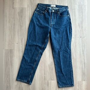everlane the curvy 90s cheeky straight jean